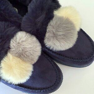 Journey Collection Sunset Navy woman faux fur moccasins with poms